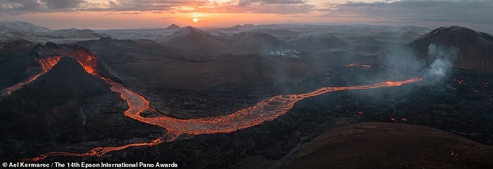 17. Фаградальсфьядль, действующий вулкан в Исландии. Фотограф Ael Kermarec