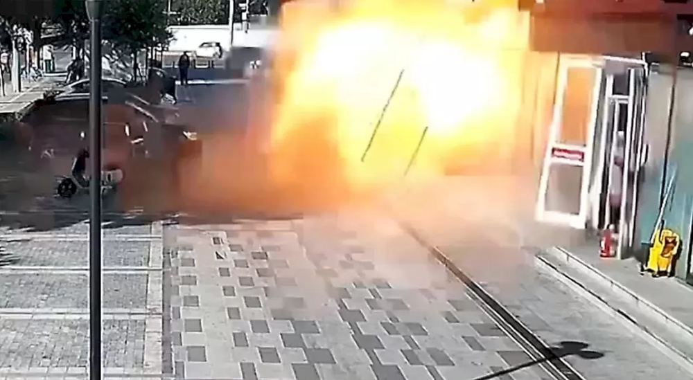 Взрыв в ресторане в Китае попал на видео