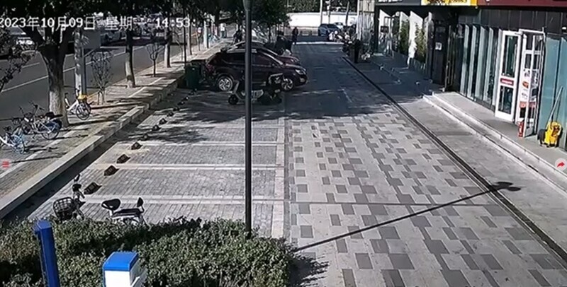 Взрыв в ресторане в Китае попал на видео