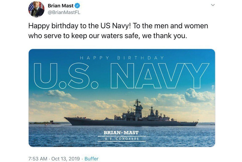 Конгрессмен поздравил флот США открыткой с российским кораблём