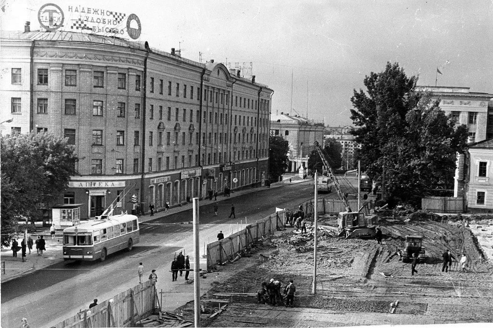 Брянск, начало формирования пл. Ленина, 1970-е годы.