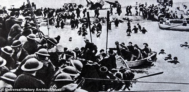 В период с 27 мая по 4 июня 1940 г. с пляжей Дюнкерка на военных, торговых, рыболовецких и гражданских судах было вывезено и спасено 338 226 военнослужащих союзных войск