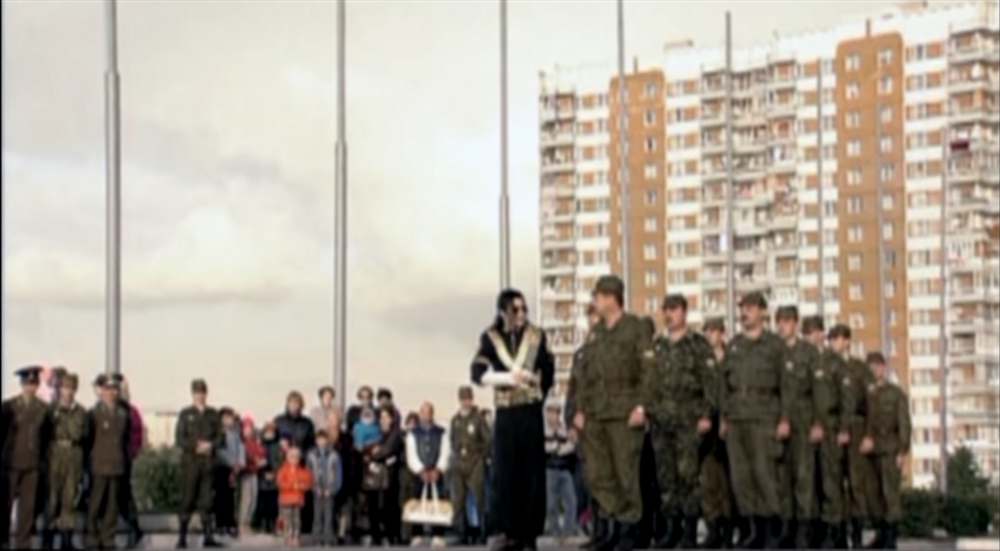 «Расстрелять, сослать в лагеря»: как организовывали первый концерт Майкла Джексона в России