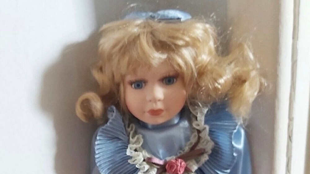 В сети продают "проклятую" куклу с демоническим голосом