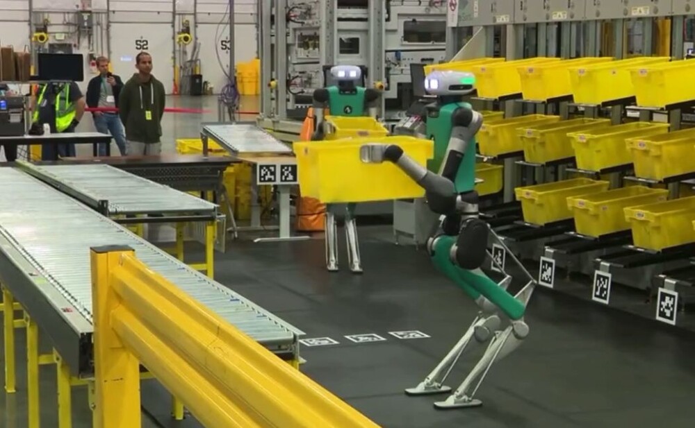 На складах «Amazon» роботы начали собирать заказы