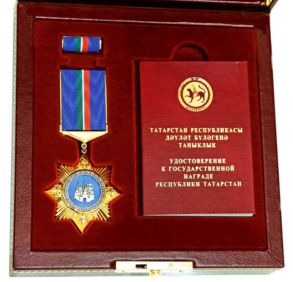 Глава Татарстана наградил 15-летнего сына Кадырова орденом "Дуслык"