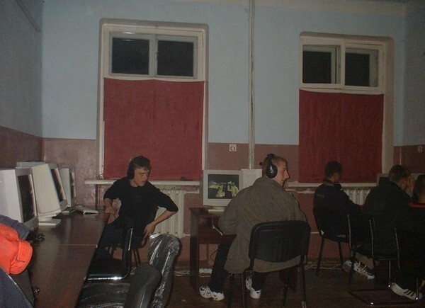 Компьютерные клубы в начале 2000х