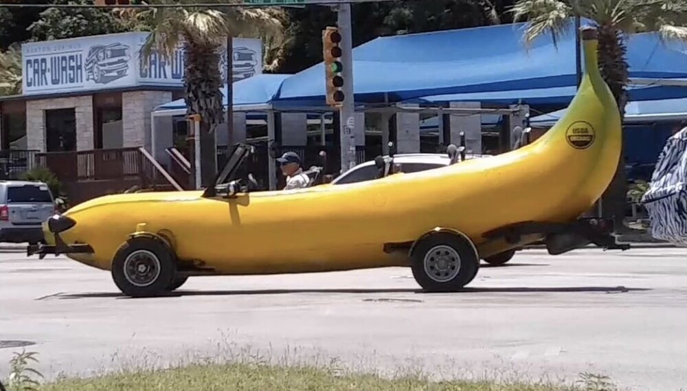 13. Машина-банан
