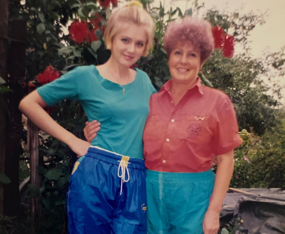 Певица Натали со своей мамой, 1990-е годы