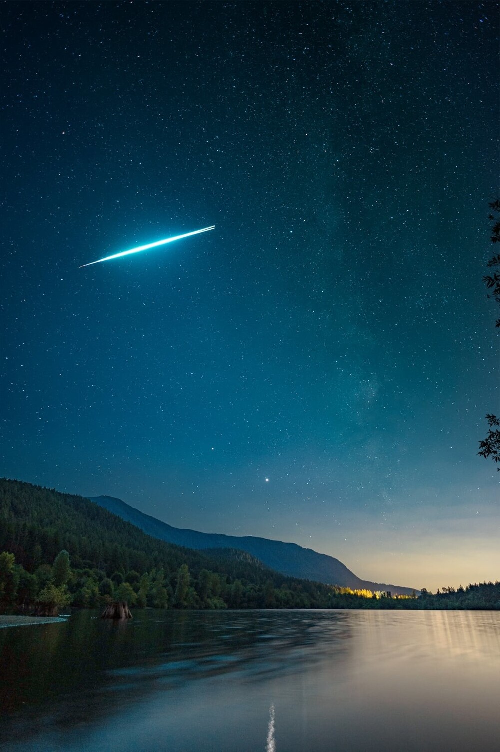 8. Взрыв метеора над озером в Вашингтоне, США