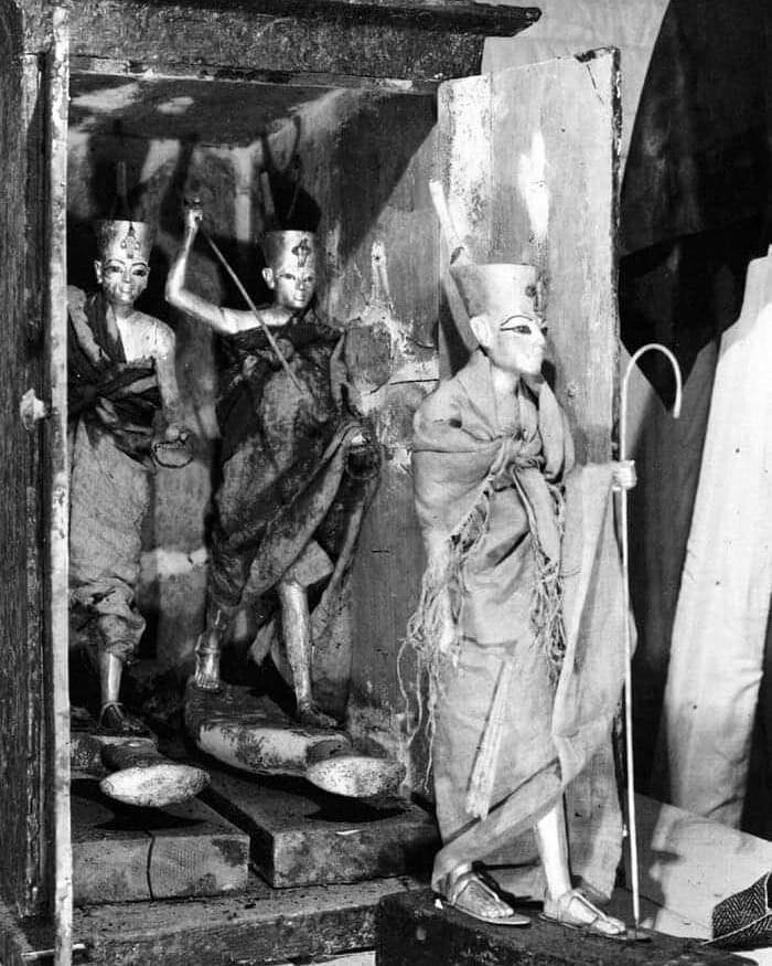17. Оригинальная фотография открытия гробницы Тутанхамона, 1922 год