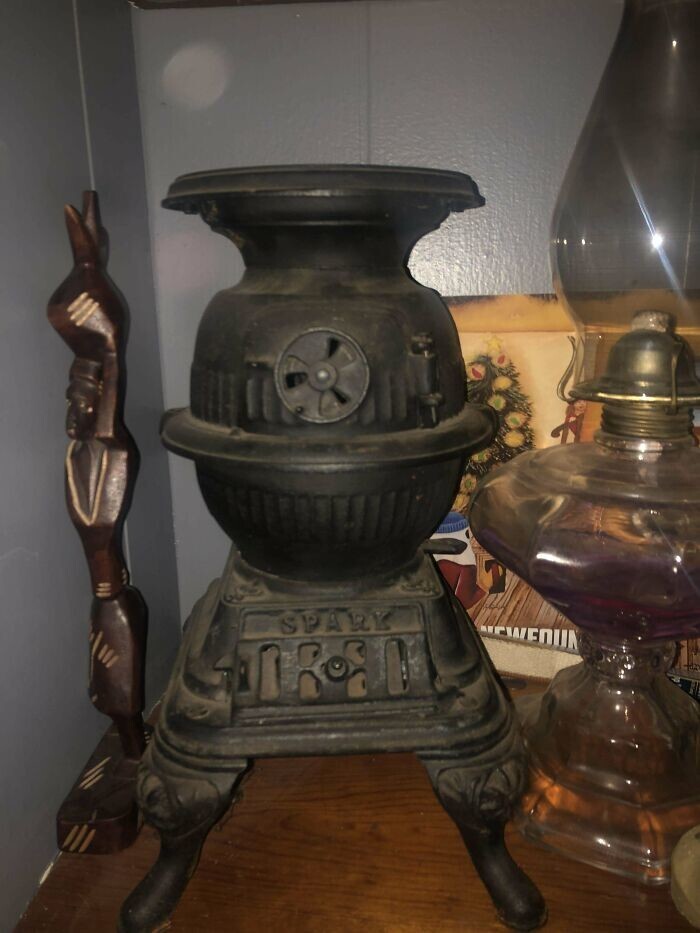 11. "Мини-печь из чугуна Pot Belly. Мы использовали её для приготовления кофе во время отключений электричества после ураганов"
