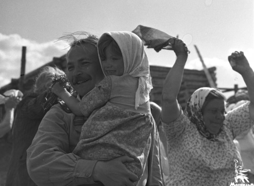 Николай Губенко во время съемок фильма «Пришел солдат с фронта», 1971 год