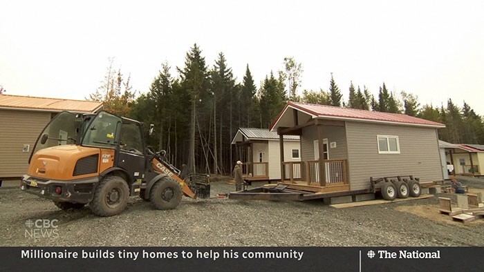 Канадский миллионер построил 99 домов для бездомных
