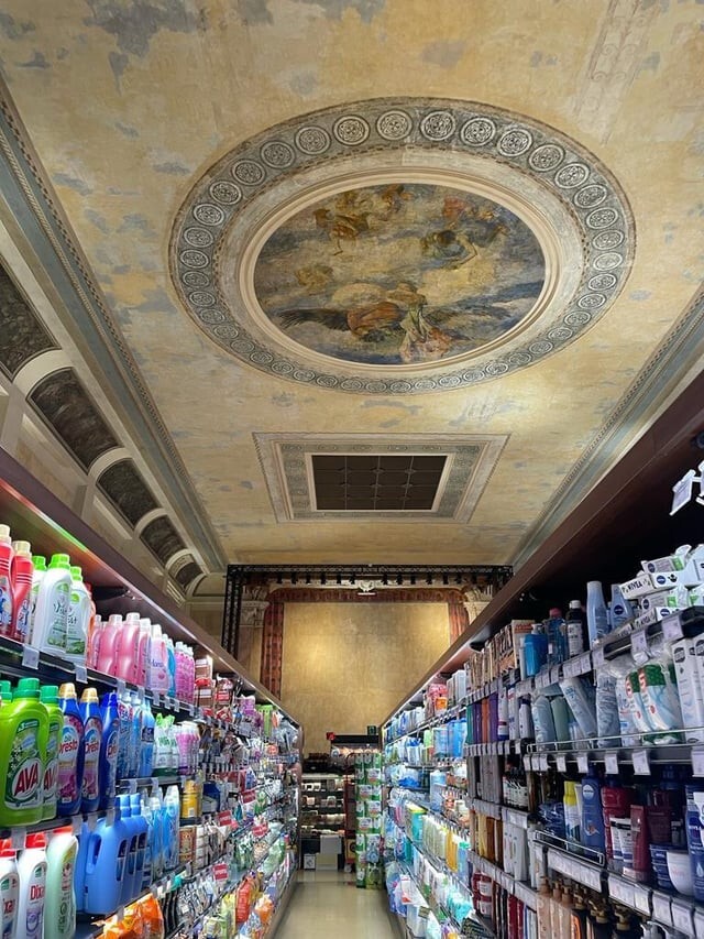 15. Потрясающий супермаркет в Венеции в историческом здании