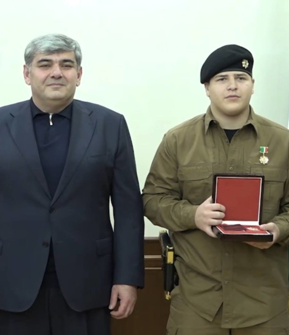 Сын Рамзана Кадырова получил ещё одну почётную награду от руководителя российского региона