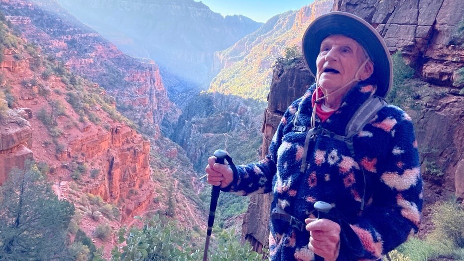 92-летний дедушка побил рекорд, пройдя Гранд-Каньон от края до края