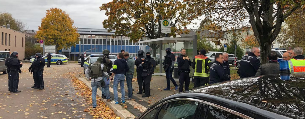 Стрельба в школе! Один подросток погиб