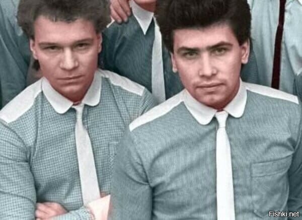 Солисты ВИА « Лейся песня » Валерий Кипелов и Николай Расторгуев 