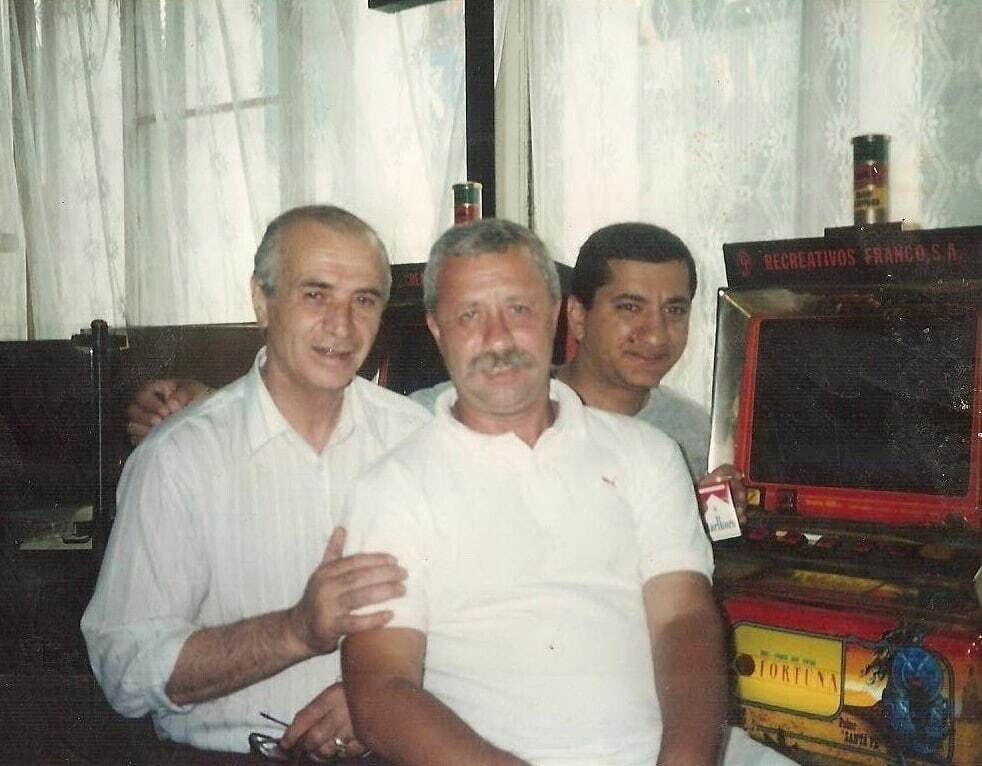 Сочинский криминальный авторитет Радик Ходжабекян (Хдо) и Леонид Якубович, 1990-е годы.