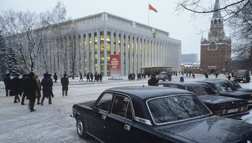 Кремлевский дворец во время съезда Народных депутатов СССР. Съезд, как вы прекрасно понимаете, тоже стал последним.