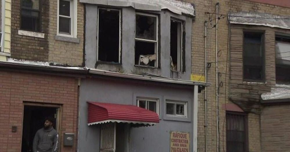 Арендодатель поджёг квартиру прямо с жильцами внутри: они перестали за неё платить