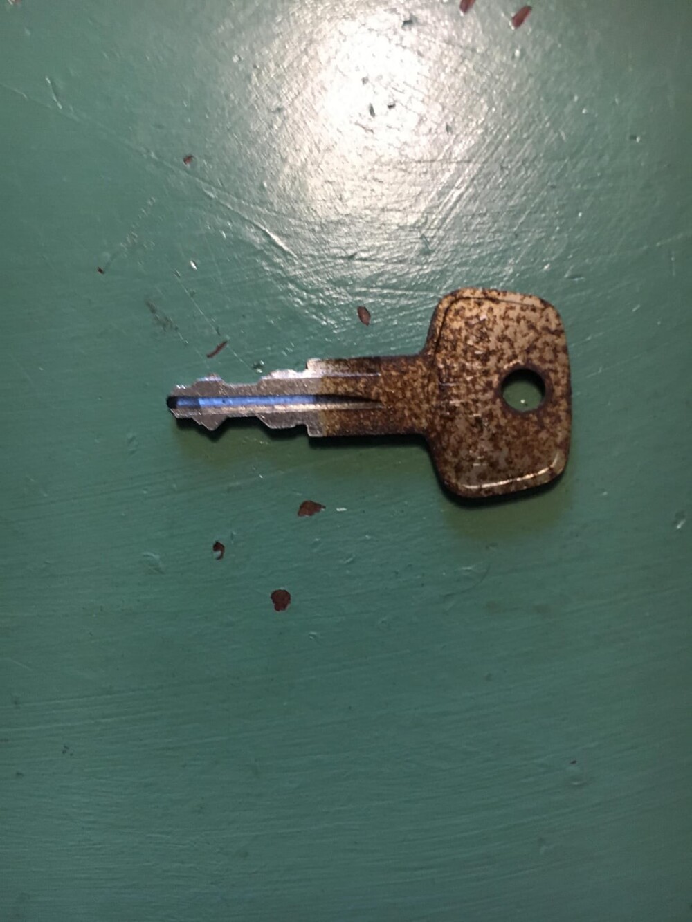 14. Этот ключ находился в замке, к которому никто не прикасался более 20 лет