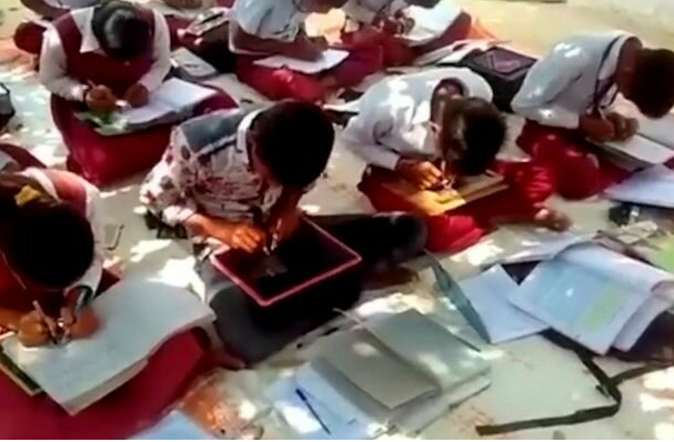 Зачем в Индии детей учат писать обеими руками