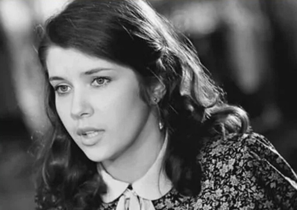 Вера Сотникова на съемках фильма «Признать виновным» в Москве, 1983 год.