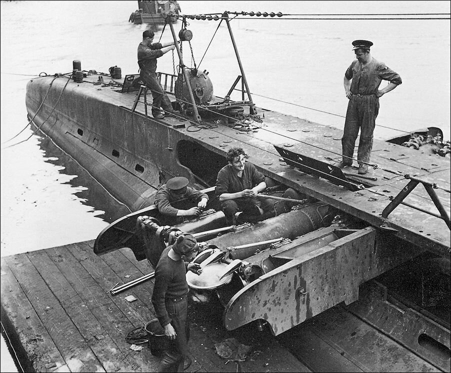 Как засунуть торпеду в подводную лодку