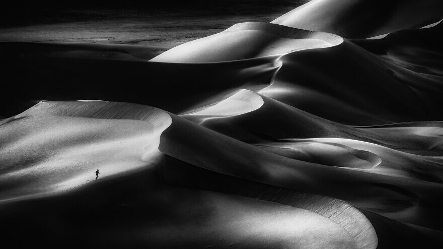 20. Пустыня Кхара в Иране. Фотограф - Babak Mehrafshar