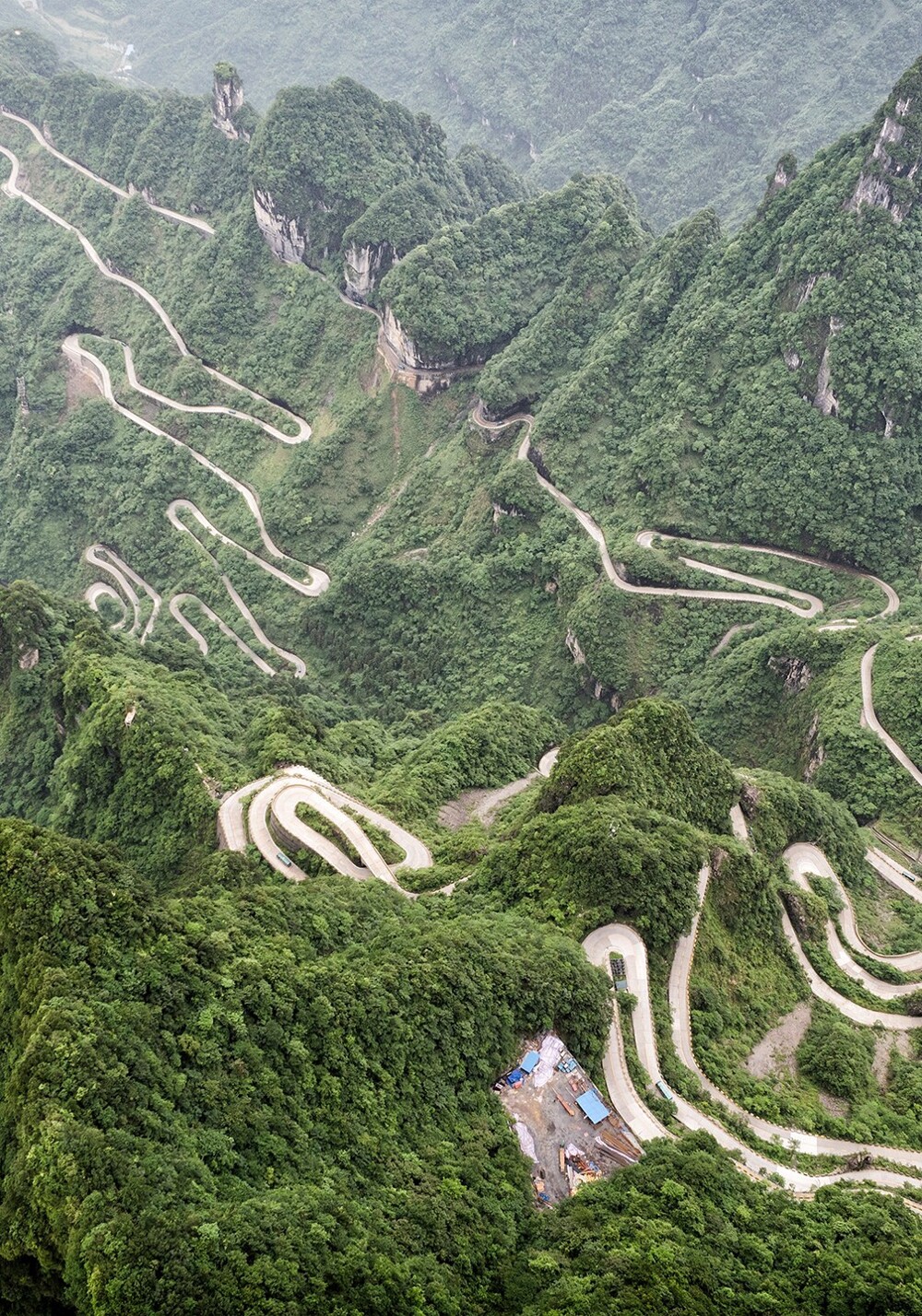 Дорога в облака: удивительное китайское шоссе Тунтянь