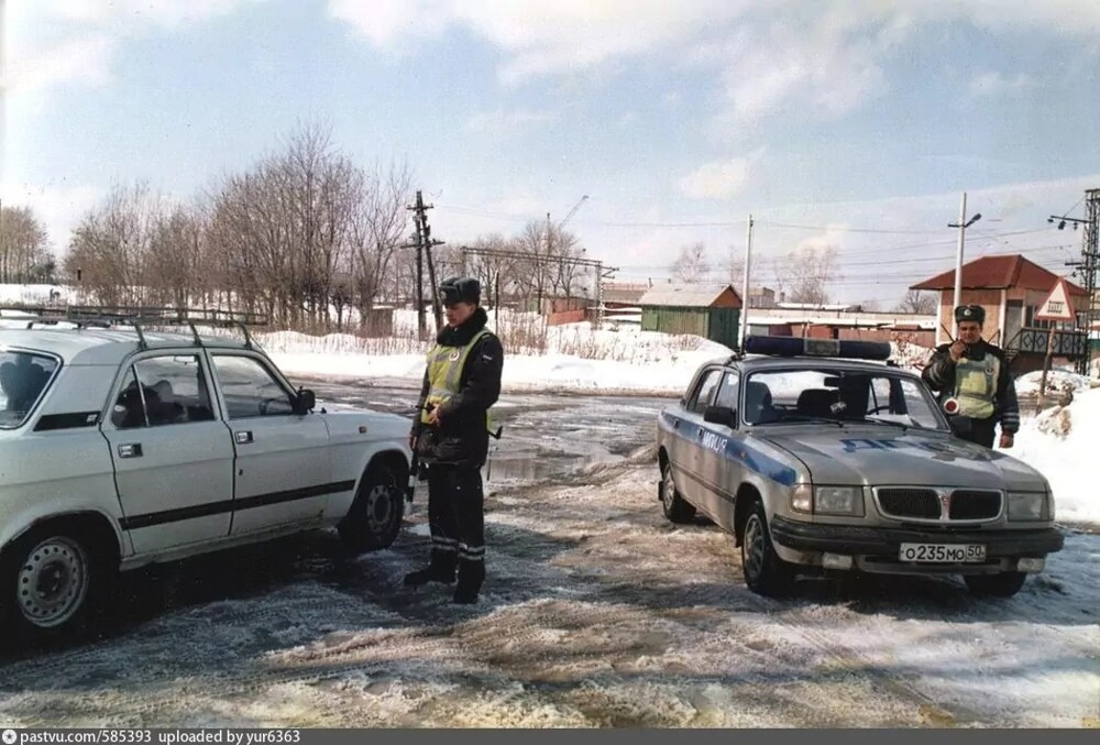 Проверка на дорогах. У Реутовского переезда, 1998 год.