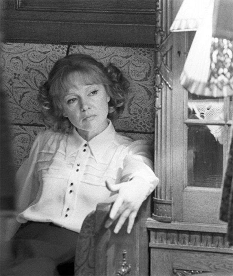 Людмила Гурченко на съёмочной площадке кинофильма «Пять вечеров», 1978 год