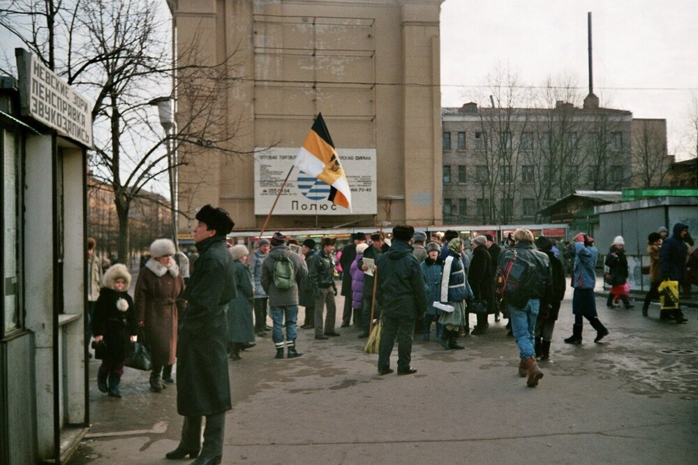 У "Василеостровской" кто-то митингует