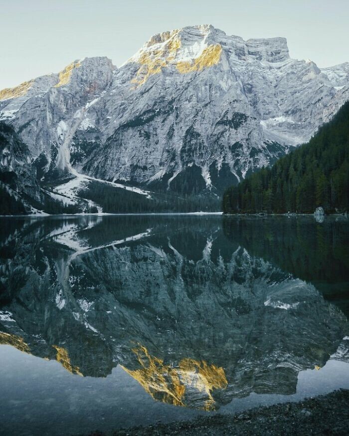 15. Идеальное отражение. Озеро Браес, Доломитовые Альпы, Италия