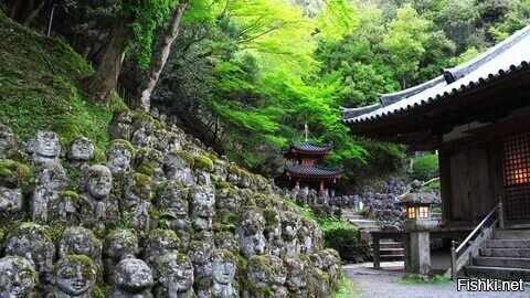 Храм Отаги Ненбуцу-дзи в Киото, Япония, построенный еще 12 веков назад