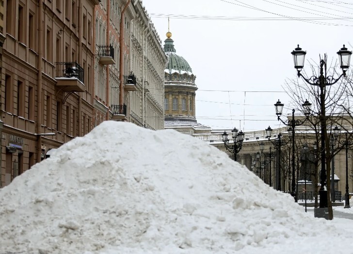 Мало солнца, зато много снега: как Петербург встретил первые дни зимы
