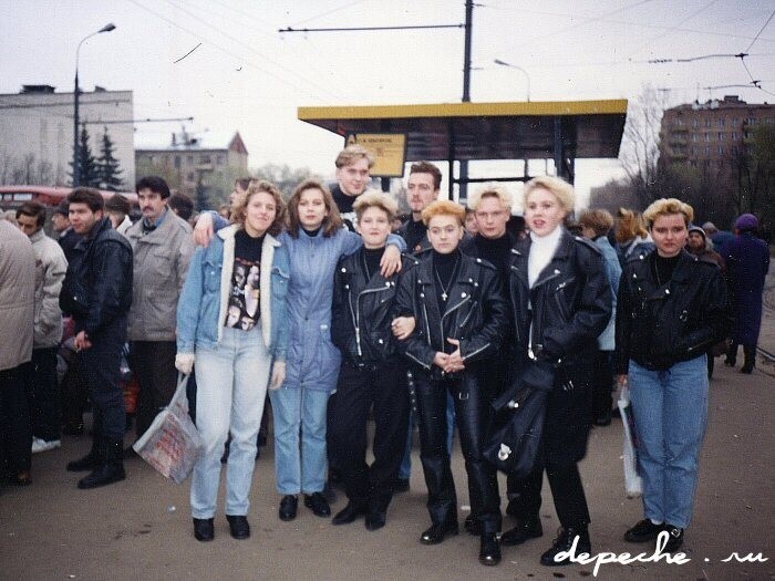 Фанаты группы «Depeche Mode» в Москве, 1993 год.