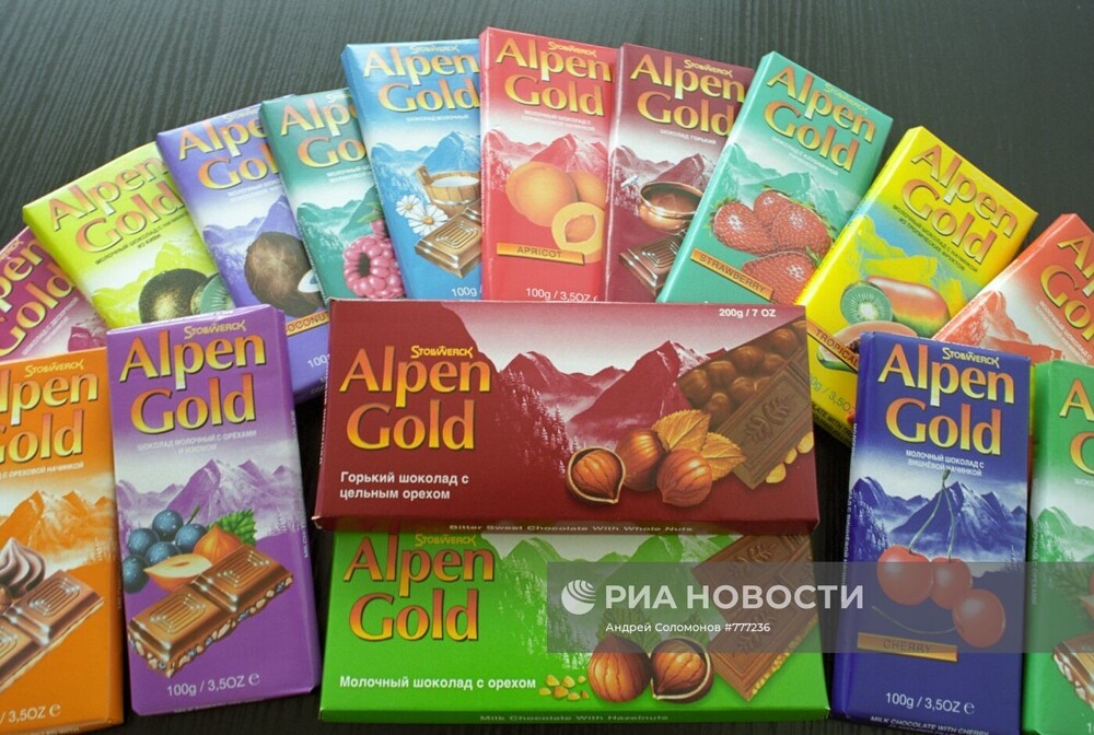 Шоколад "Альпен Гольд" - продукция кондитерской фабрики"Штольверк РУС" в городе Покров, 1 июня 1998 года.