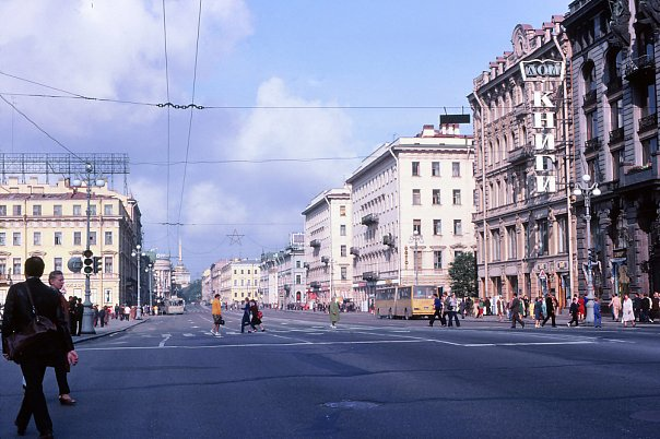 Ленинград, Невский проспект у "Дома Книги", рубеж 1970-1980-х годов