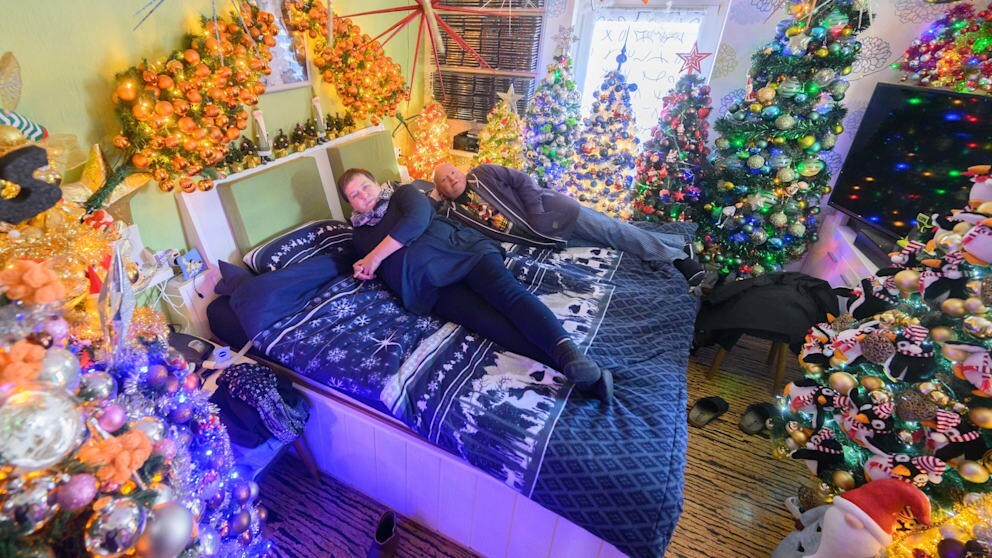 Немец побил рекорд по количеству новогодних ёлок дома
