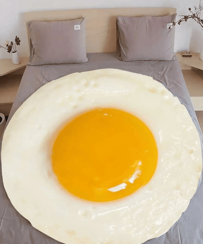 Реклама одеяла в виде яйца