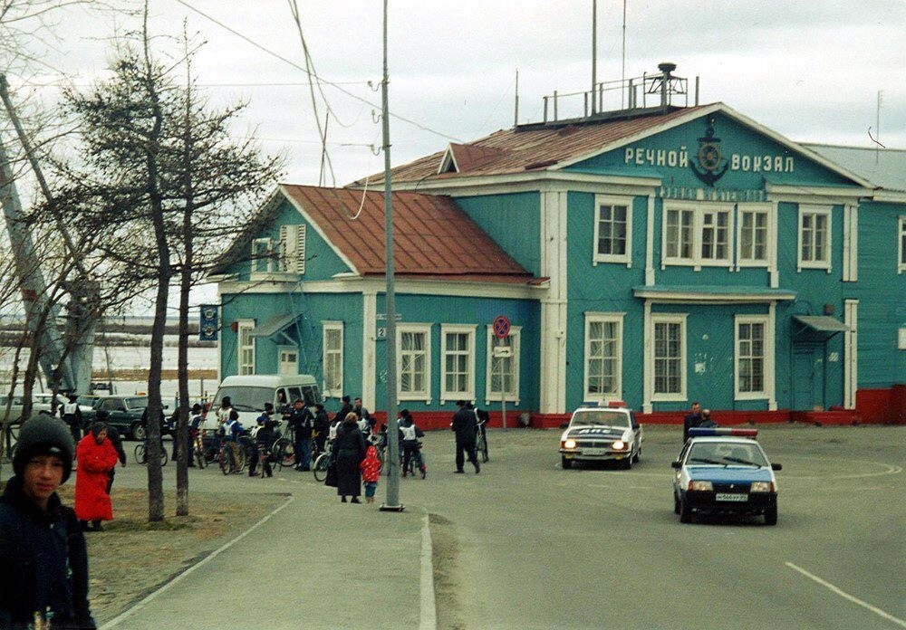 Речной вокзал Салехарда, 1997 год.