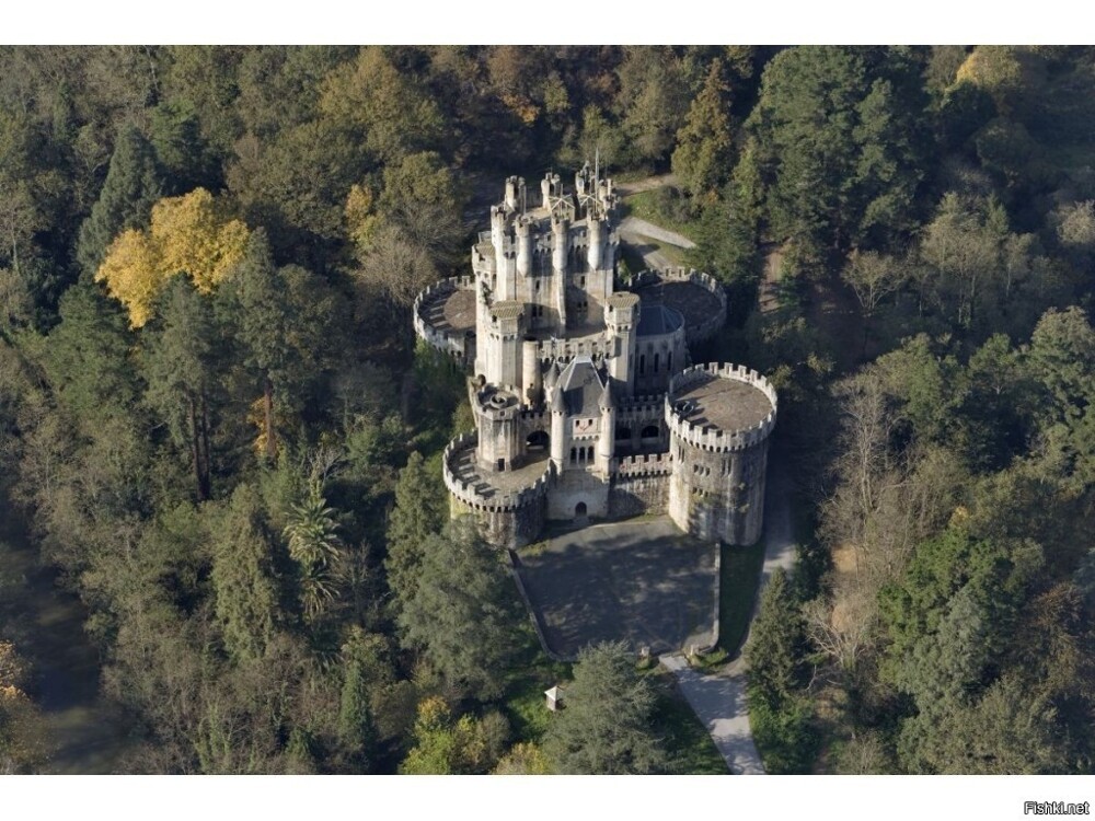 Замок Бутрон — несомненно, одна из самых внушительных и красивых средневековы...