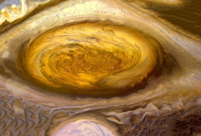 Большое Красное пятно Юпитера, снимок «Вояджера-2»