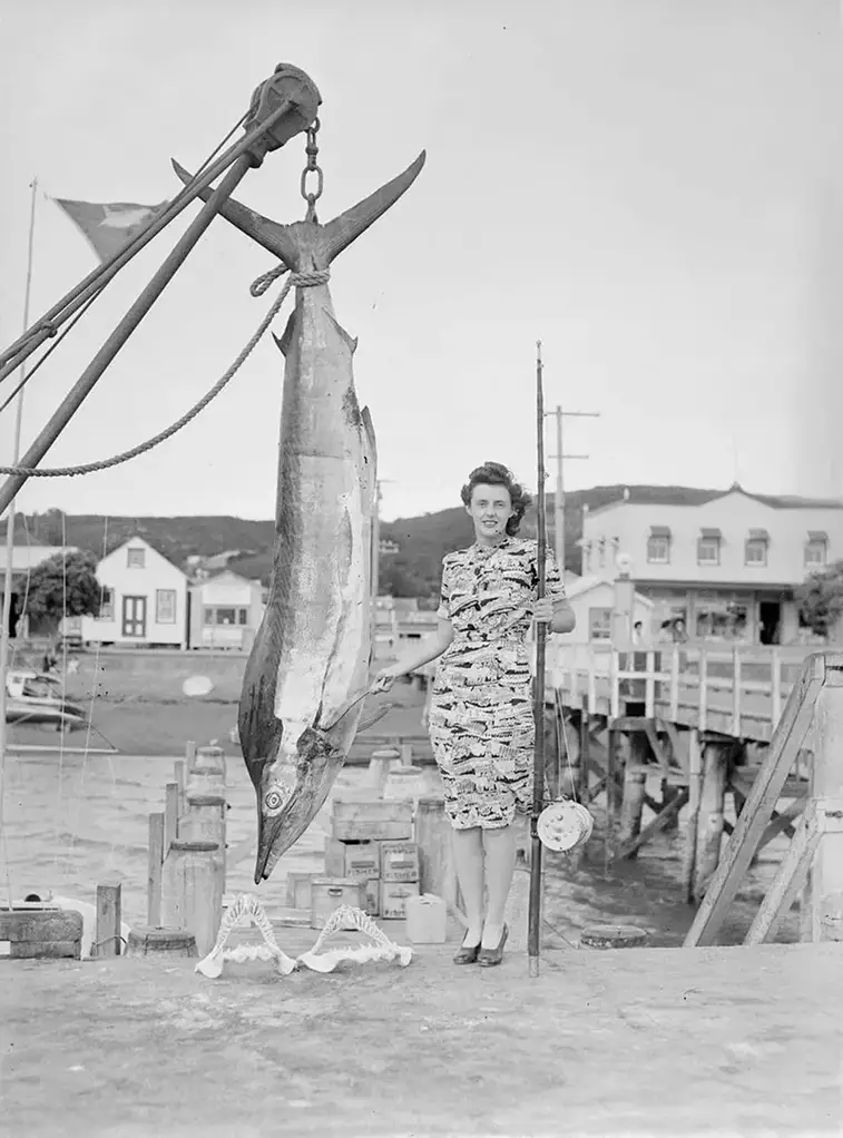 10. Коротконосая рыба-копьё, 1940-е