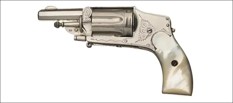 13. Револьвер "Велодог" (XIX век)