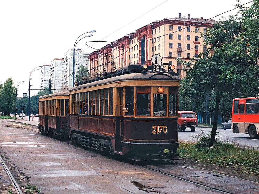 Экскурсионный трамвай на Шоссе Энтузиастов.