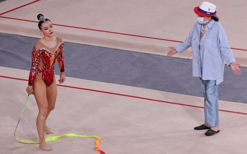 Российские гимнастки не будут участвовать в международных соревнованиях без флага и гимна